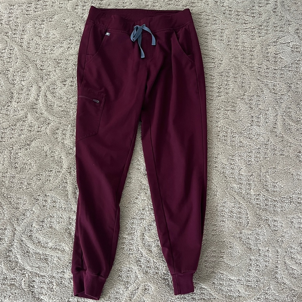 Figs Technical Collection Zamora Burgundy Scrub Pants Size Small PO#1450